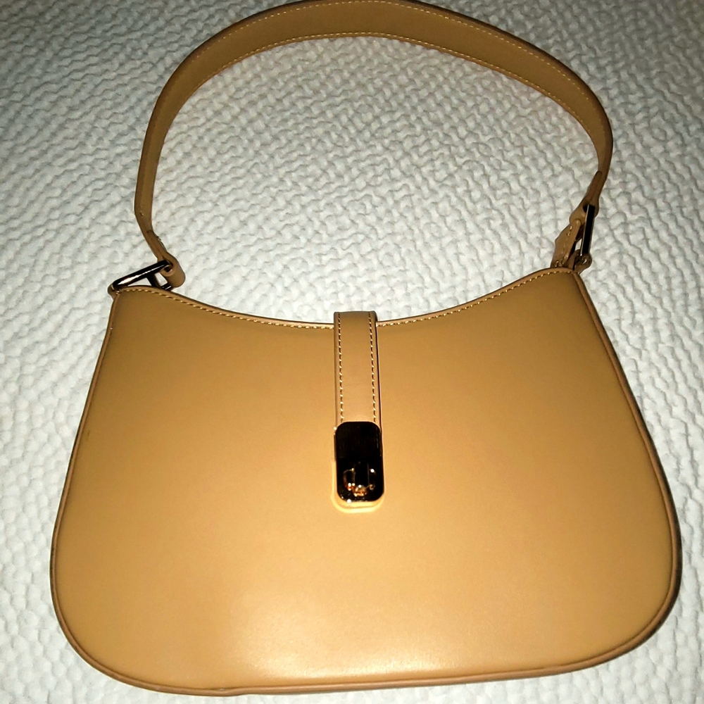 Miztique Smooth Tan Shoulder Bag with Gold-Tone Clasp